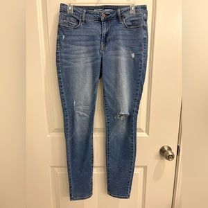Old Navy Rockstar Ripped Skinny Jeans